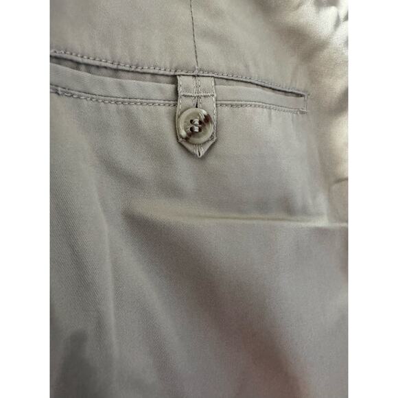Women's Khaki Pants - Approximate Size: 12/14 - Picture 3 of 8